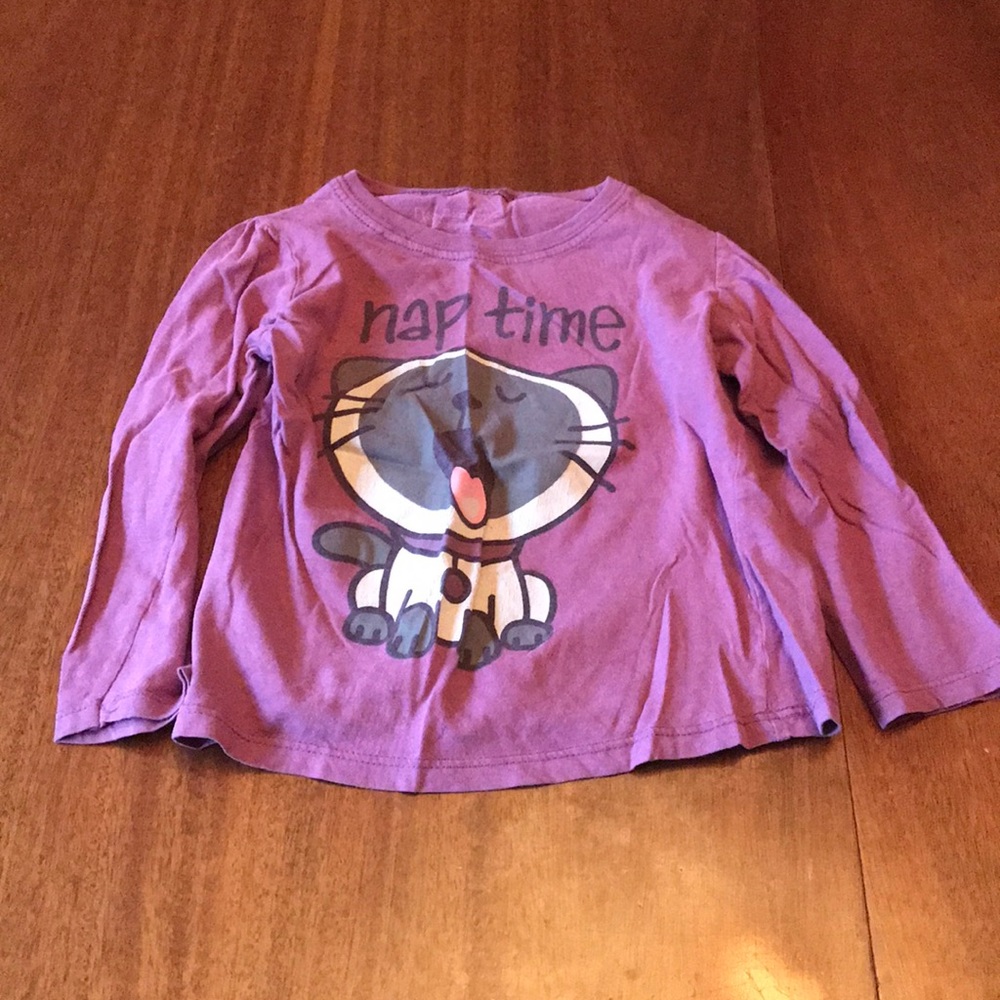 Child’s long sleeved tee with cat picture
